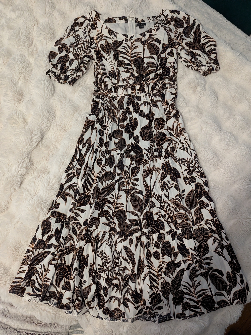 Ann Taylor White Maxi Dress with Brown Leaf Print